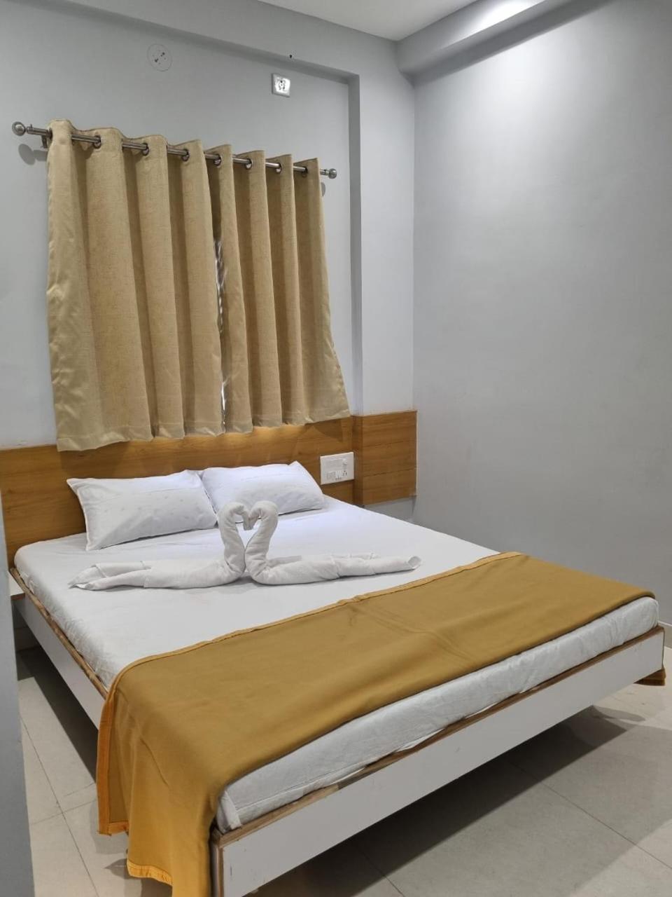 Vivanta Inn Lodge, سولابور المظهر الخارجي الصورة
