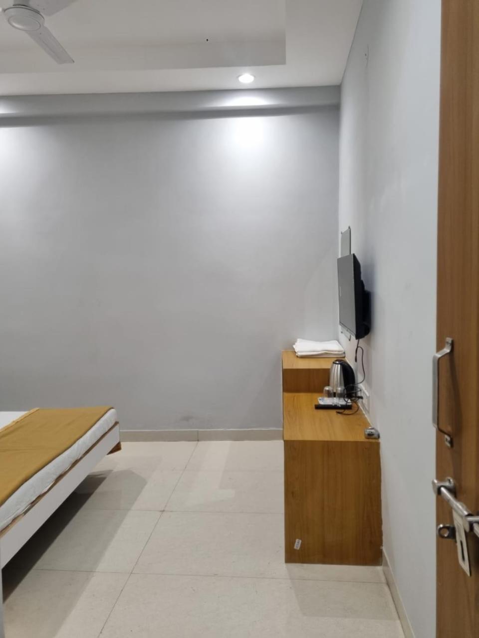 Vivanta Inn Lodge, سولابور المظهر الخارجي الصورة