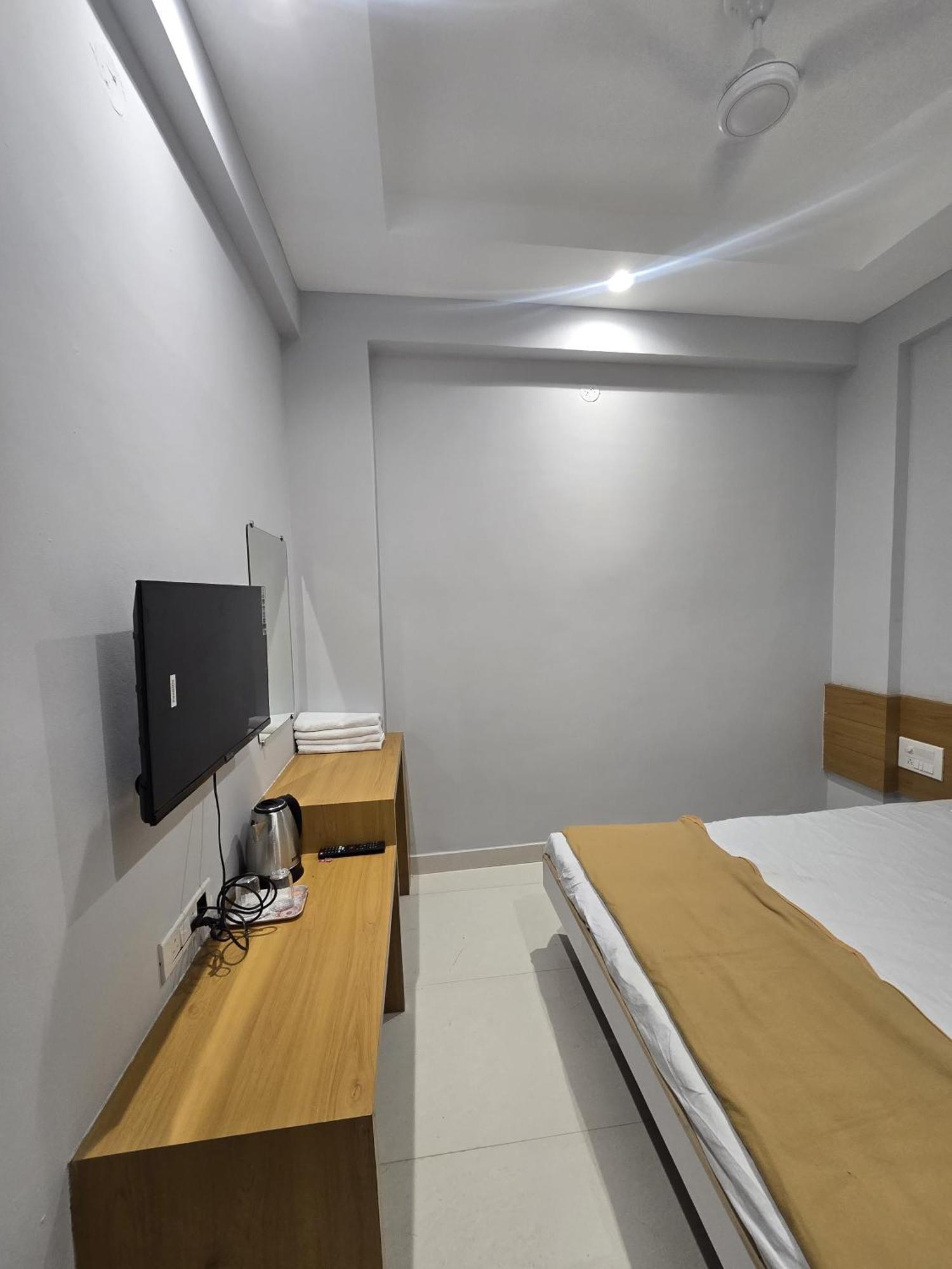 Vivanta Inn Lodge, سولابور المظهر الخارجي الصورة