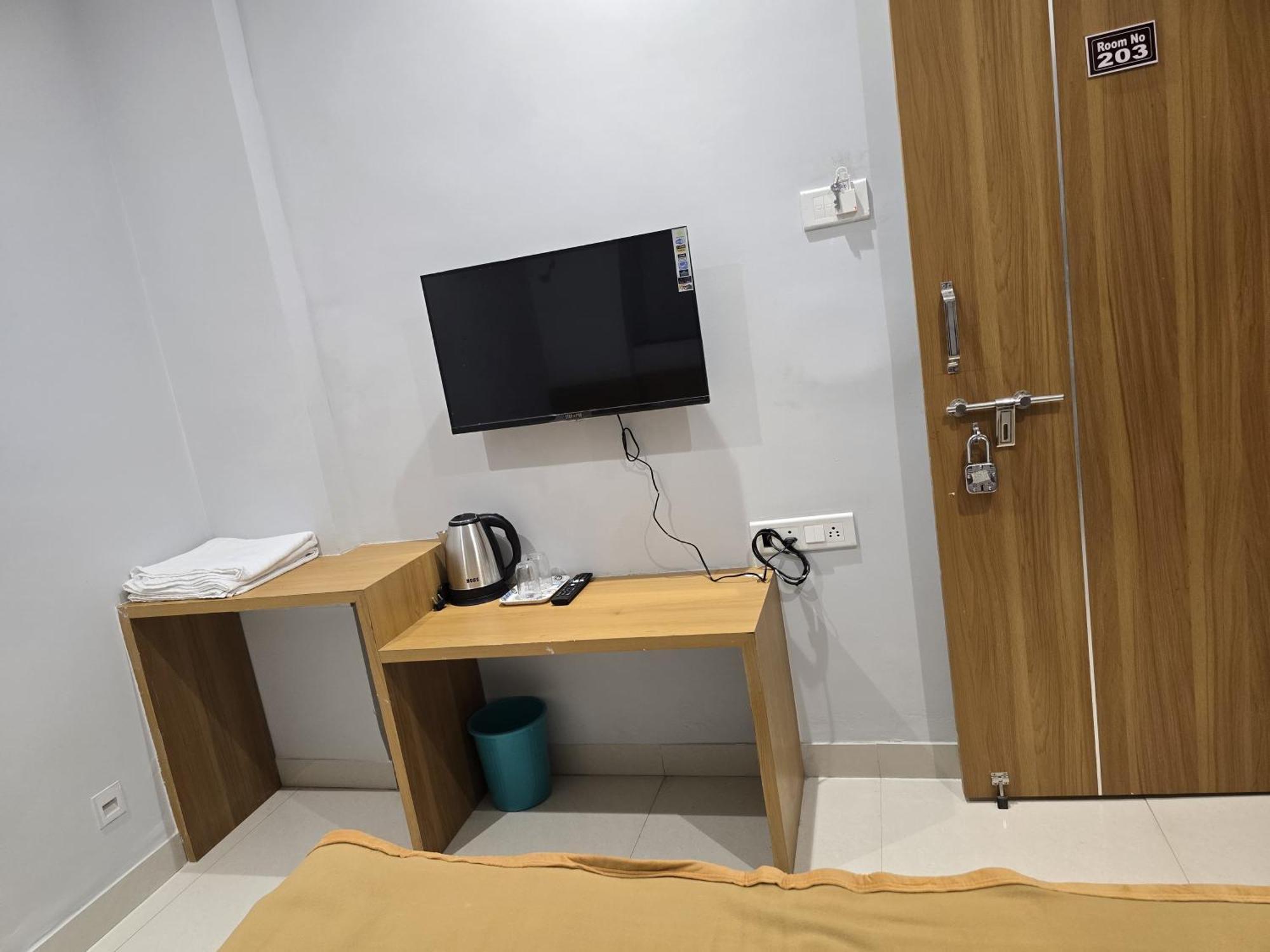 Vivanta Inn Lodge, سولابور المظهر الخارجي الصورة